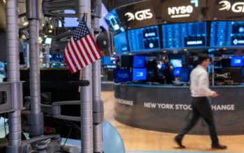 US Stock Markets Close Higher : Major Indexes Near Record Highs