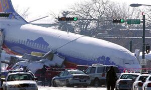 southwest plane crash midway airport